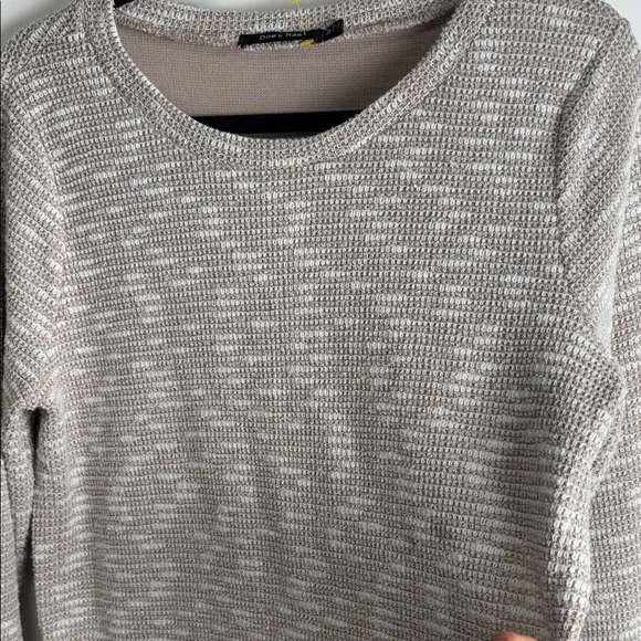 Doe & Rae Textured Beige Sweater - Picture 6 of 10